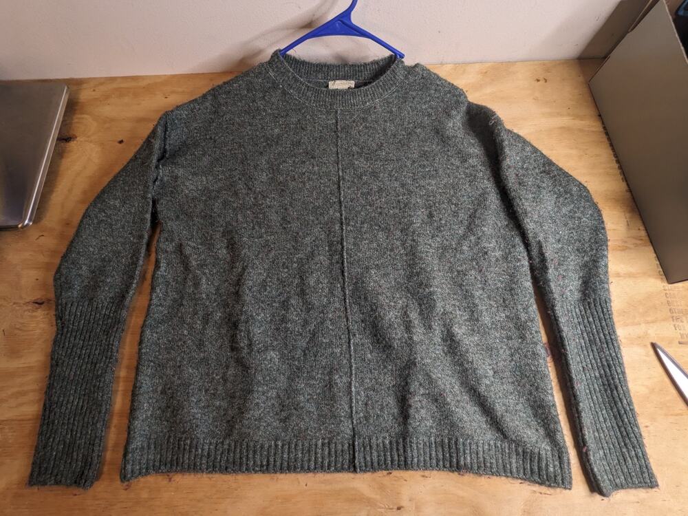 Legendary Outfitters Womens Soft Cozy Sweater Small Olive Green Pullover Top